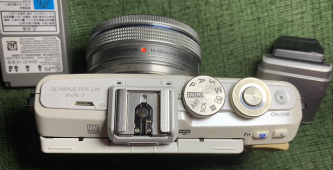 E-PL7 OLYMPUS PEN ボディ Lite | オリンパス ミラーレス一眼 シルバー 