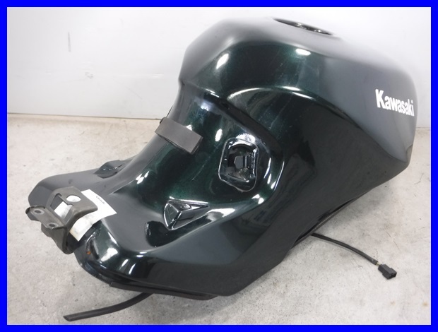 2026年最新Yahoo!オークション ♪ZZR1100⁄ZXT10D 純正 ガソリンタンク