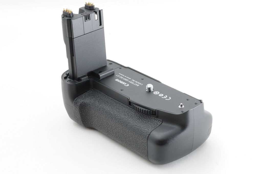 #7309 ★美品！★CANON EOS7D用バッテリーグリップ BG-E7 キヤノン 