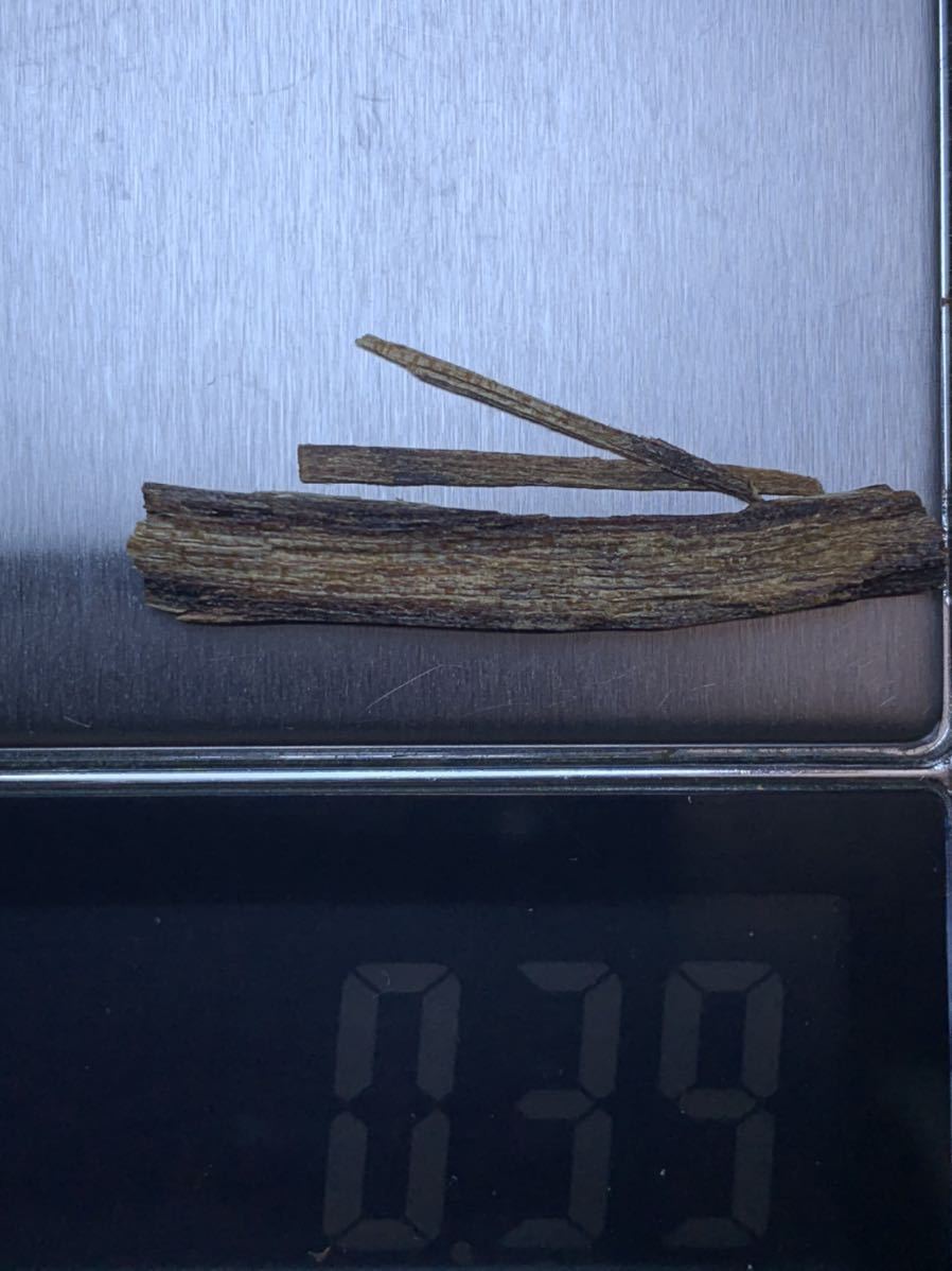 古渡命銘木 名香 伽羅 銘 【千代乃友】0.39g 上伽羅 徳川家光