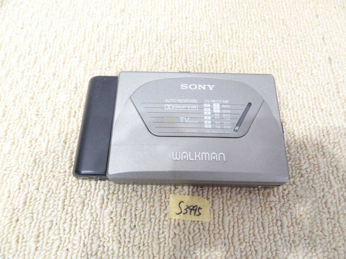 SONY ソニー カセットウォークマン WM-F180 通電ジャンク S3995