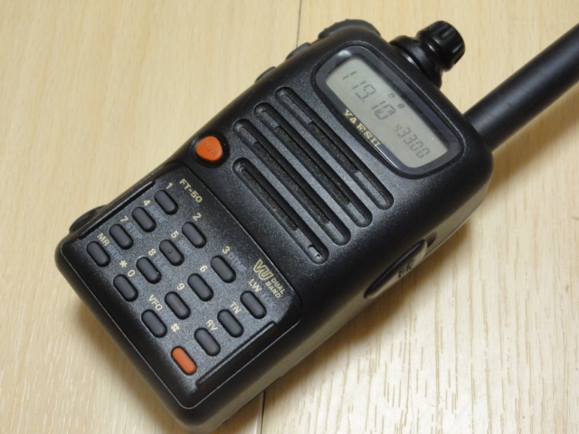 中古】YAESU ヤエス 144/430Mhzハンディ機 FT-50 エアバンド受信