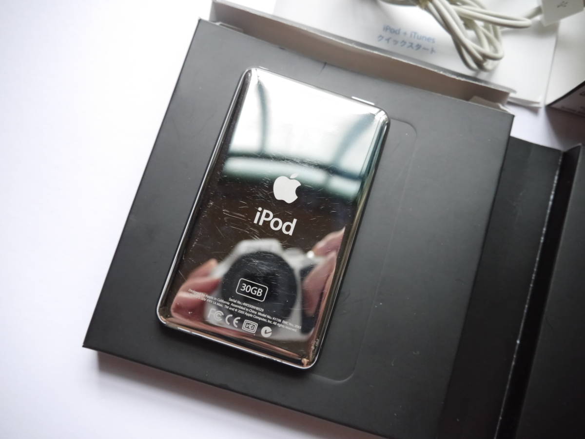 のスニーカー Apple ipod 第5世代 MA002J/A A1136 30GB