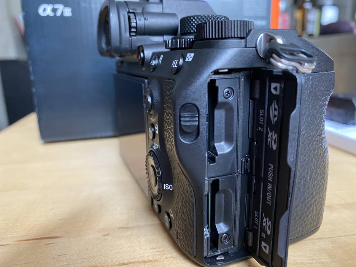 SONY】ソニー『α7III ボディ』2回使用 (シャッター回数154)、ILCE-7M3 
