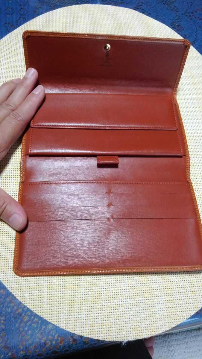 ルイヴィトン エピ インターナショナル 三つ折り 長財布 ケニア  