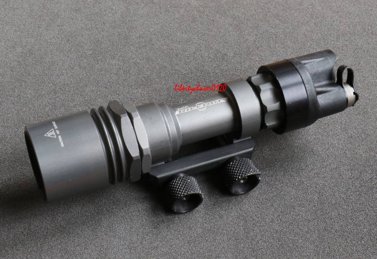 赤字超特価，驚きの破格値，HOT 実物 実パ SUREFIRE M951 旧型Z32 ウェポンライト 米軍装備 seal devgru marsoc 製造終了 装備再現(シュアファイヤー)｜売買されたオークション情報、yahooの商品情報をアーカイブ公開 - オークファン シュアファイヤー
