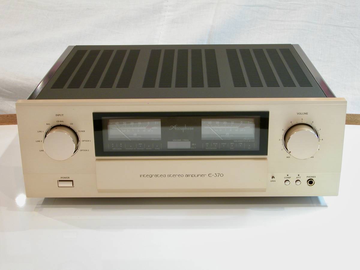 1*0様 Accuphase E-370 プリメインアンプ アキュフェーズ　元箱 E-370 Accuphase プリメインアンプ アキュフェーズ 1*0様 元箱 美品