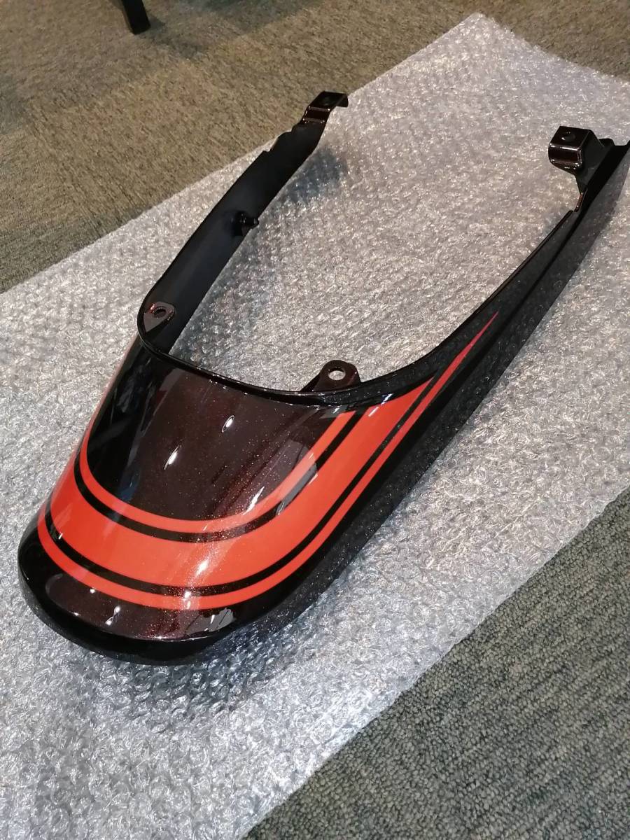 a1　*100　THR20609-1 Z900RS　テールカウル　火の玉　美品　新車はずし　カワサキ　リアカウル　シートカウル　純正？　
