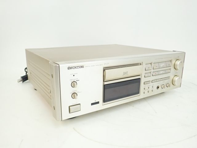 人気セール，大人気 Pioneer パイオニア DATデッキ/DATレコーダー D-07 オーディオ機器 3 5C3CA-25(DAT機器)｜売買されたオークション情報、yahooの商品情報をアーカイブ公開 - オークファン DAT機器