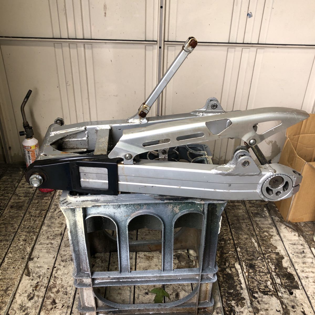 ドイツ箱　使用済み　3箱セット ゼファー400スイングアーム zr400cカワサキ チェーンガード アクスル