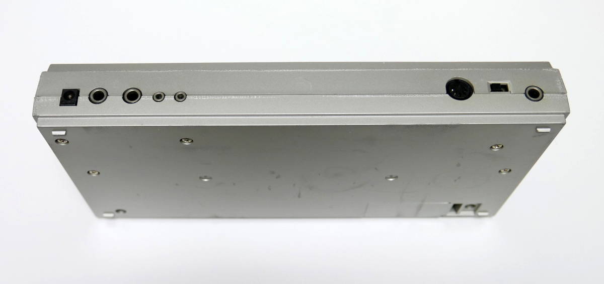 Roland TR-606 TR-06 Drumatix ローランド (TR-606再現 : リズムマシン 