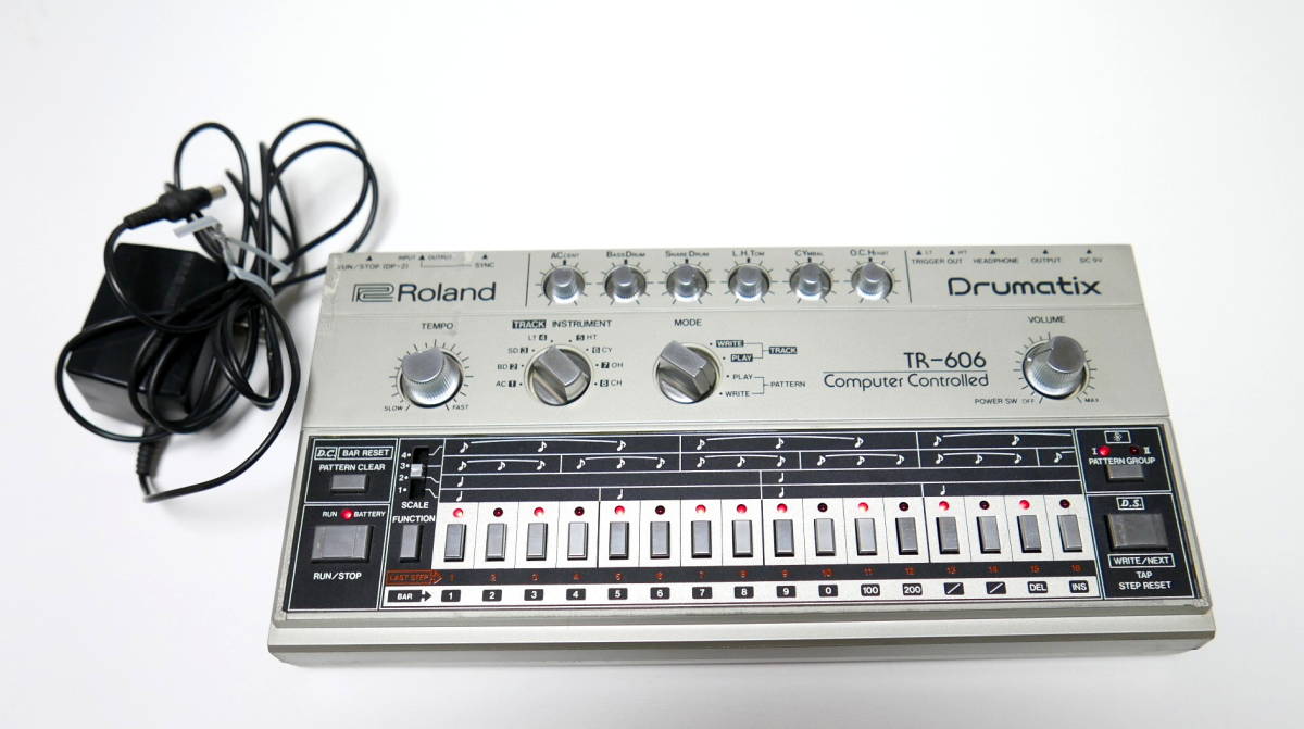 Roland TR-606 TR-06 Drumatix ローランド (TR-606再現 : リズムマシン 
