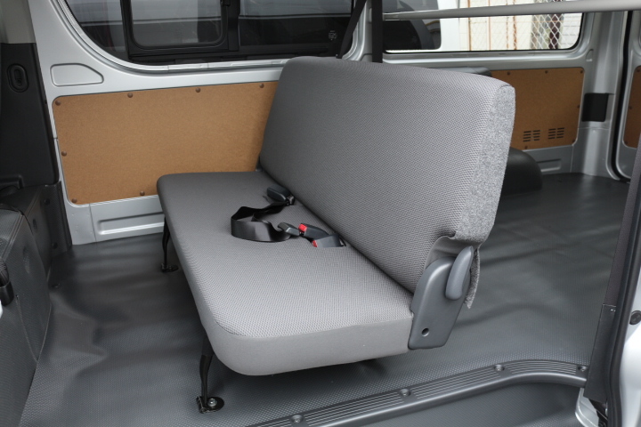 新型 ハイエース DX デラックス 純正 セカンドシート 新車外し 現行