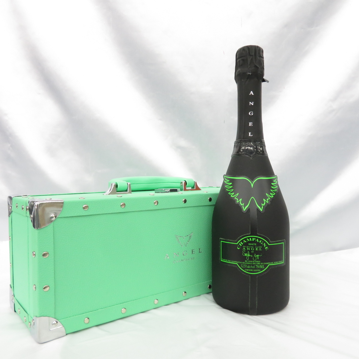 【新作登場，定番】 未開栓 ANGEL エンジェル ヘイローグリーン シャンパン 750ml 12.5% ケースあり 10618709(シャンパーニュ)｜売買されたオークション情報、yahooの商品情報をアーカイブ公開 - オークファン スパークリング
