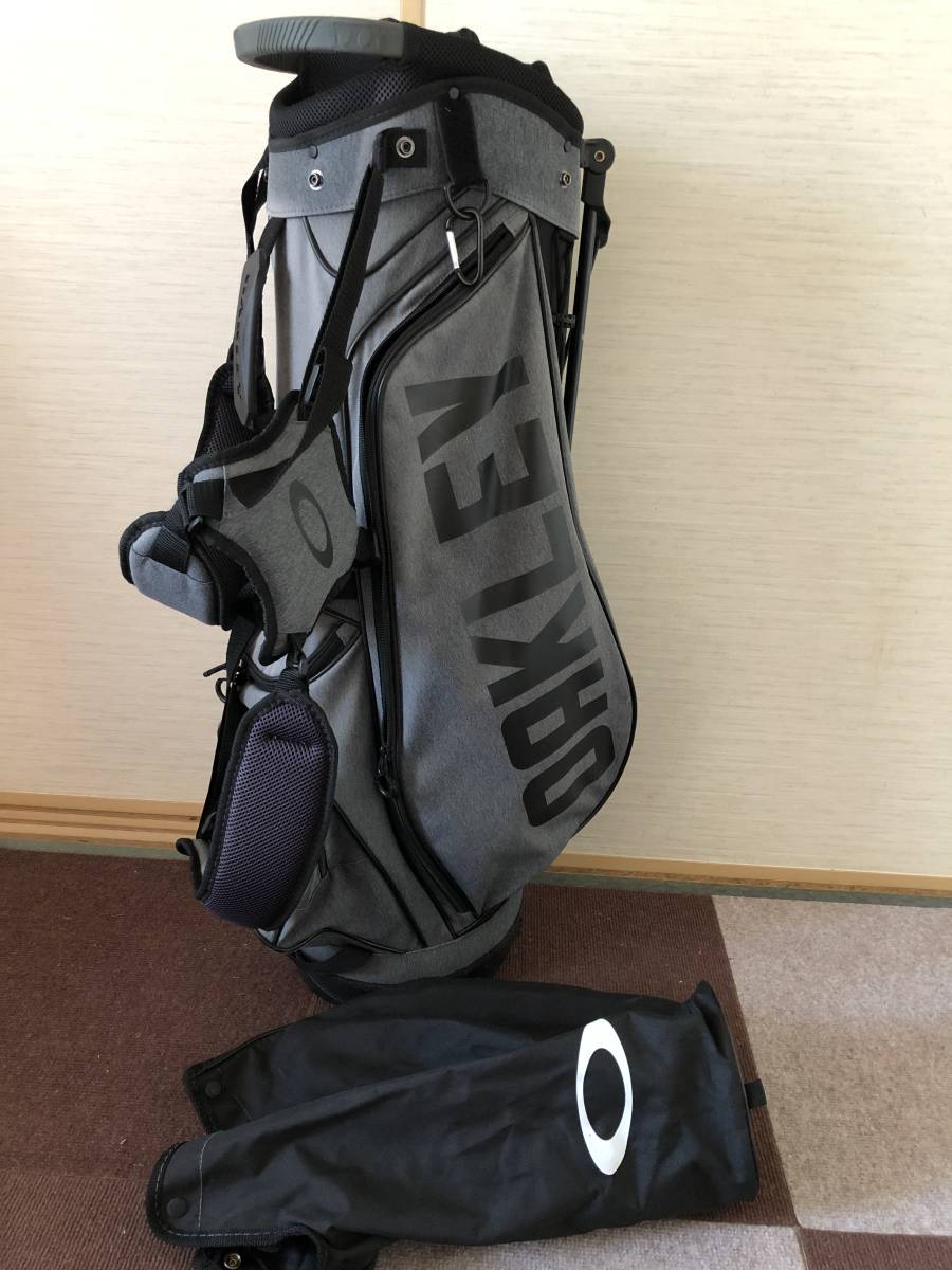 格安，新品 オークリーOAKLEY スタンド式 キャディーバッグ(その他)｜売買されたオークション情報、yahooの商品情報をアーカイブ公開 - オークファン キャディバッグ