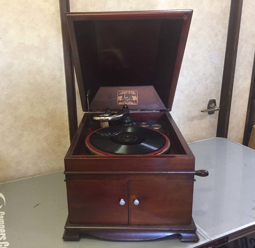  アンティーク 蓄音機 三光堂 ビクター 作動品(本体)｜売買されたオークション情報、yahooの商品情報をアーカイブ公開 - オークファン 本体