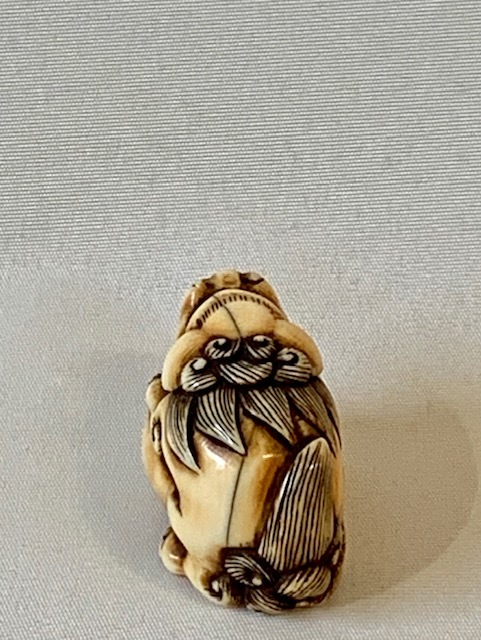 根付 Netsuke Japanese – 古根付 netsuke 江戸時代 木製 忠之銘 玉獅子