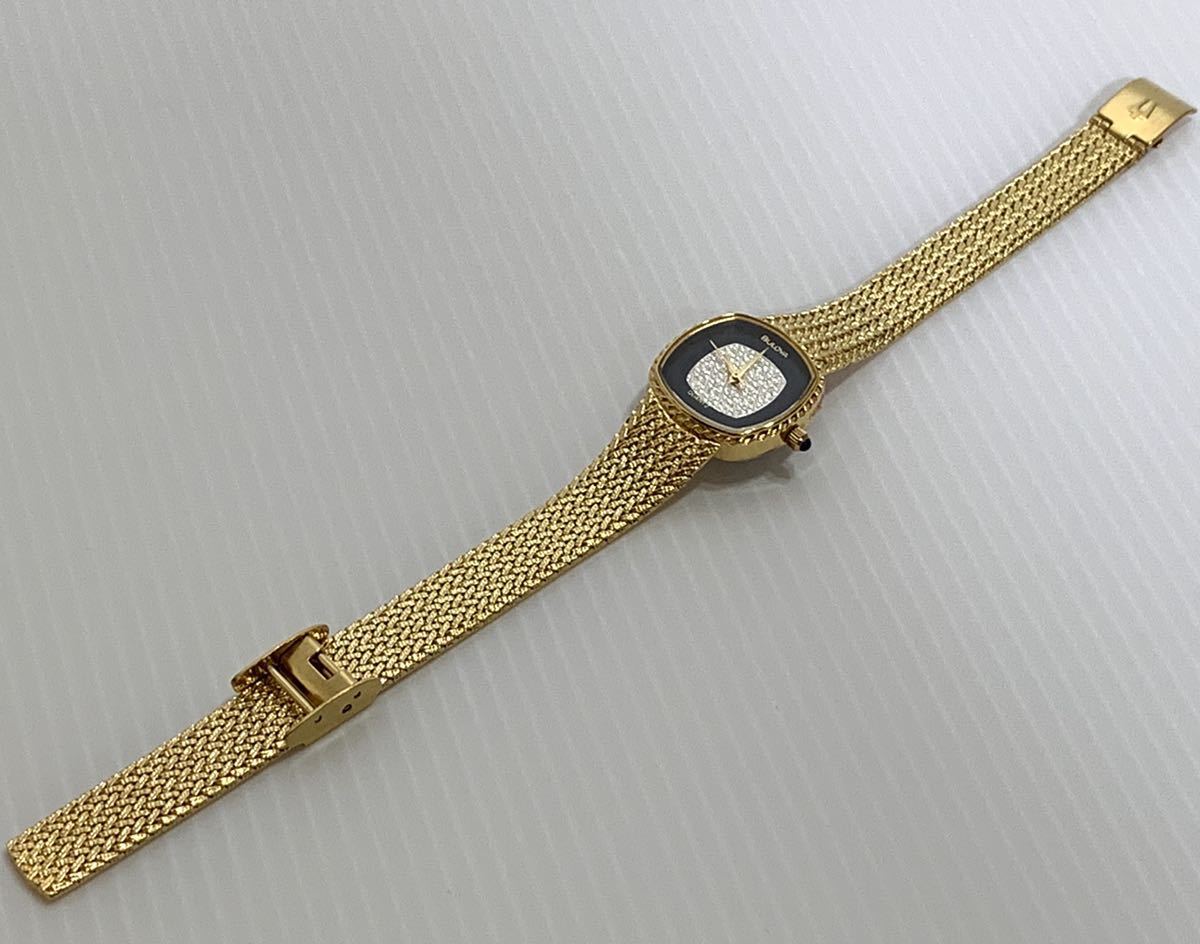 未使用品 ブローバ BULOVA レディースクォーツ腕時計 ゴールドカラー 