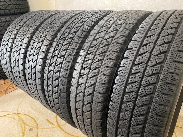 2019年製造 BRIDGESTONE 205/85R16 117/115L LT スタッドレスタイヤ
