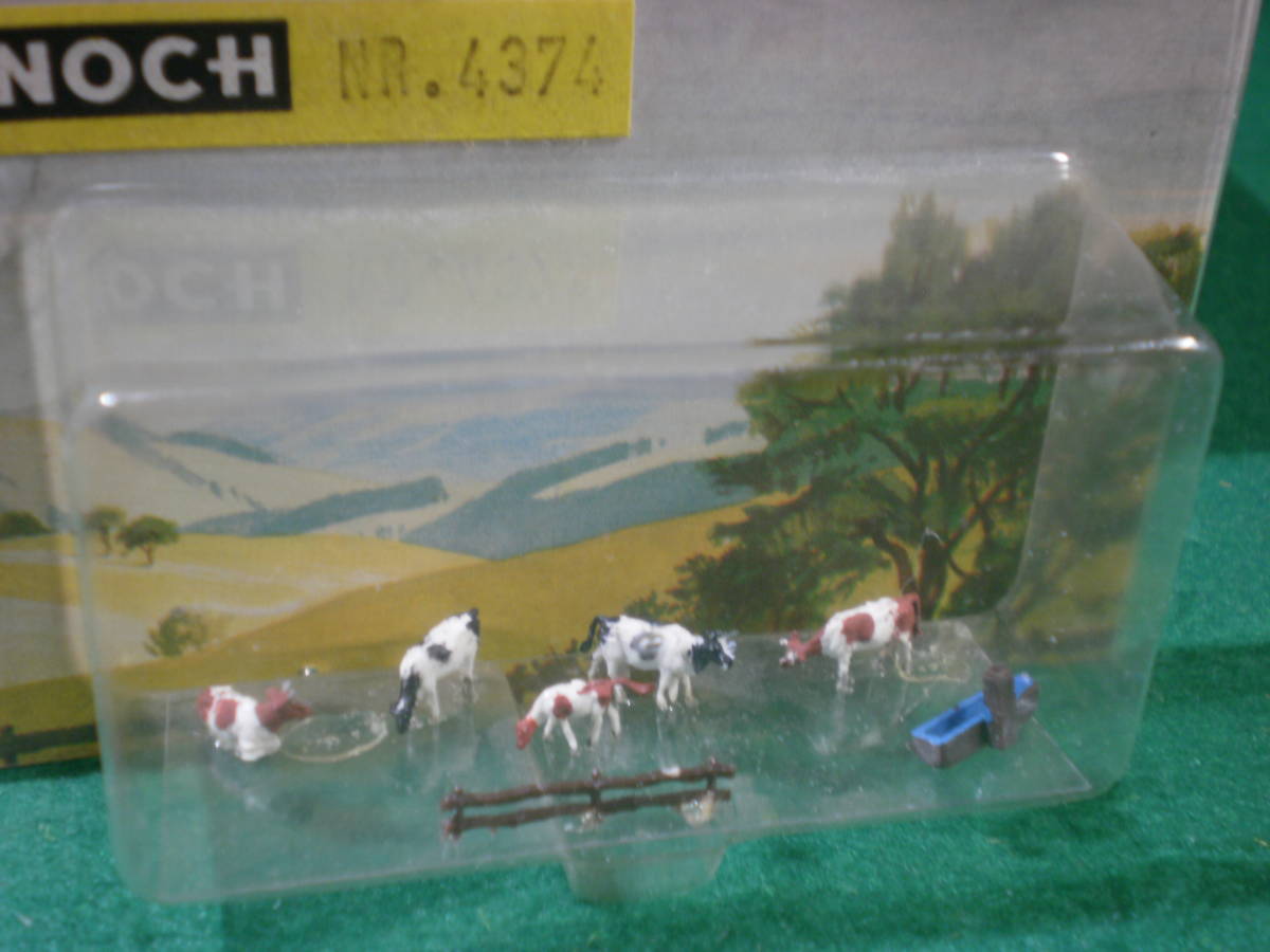 メルクリン　Zゲージ　KIBRI　6862　シャレー　NOCH　4374　牛5頭　新品