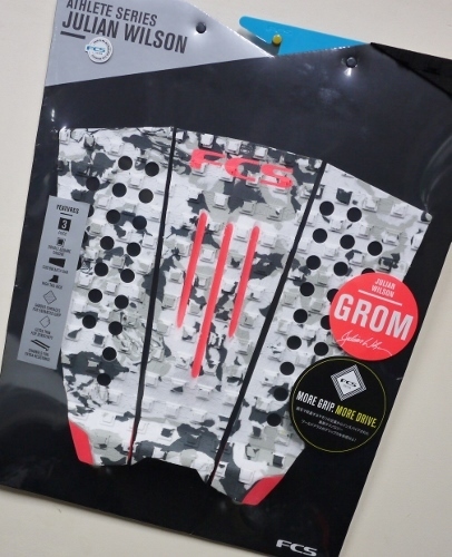 爆買い，定番 FCS GROM ジュニア レディース サーフィン デッキパッド JULIAN WILSON ジュリアン ウイルソン グレーカモ 子供用(デッキパッド)｜売買されたオークション情報、yahooの商品情報をアーカイブ公開 - デッキパッド
