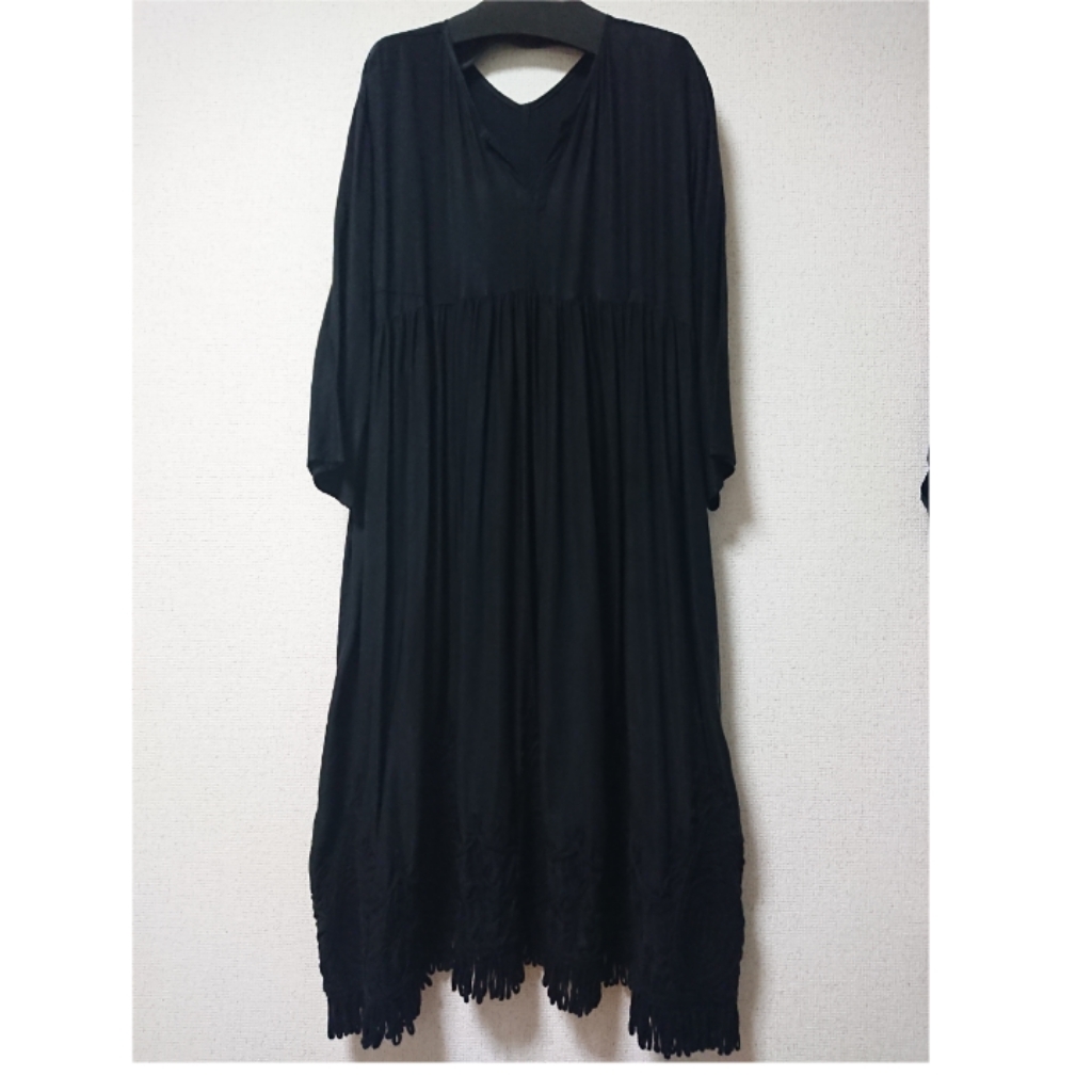 ズッカ ワンピース 黒 刺繍 ワンピース ロング 売買されたオークション情報 Yahooの商品情報をアーカイブ公開 オークファン Aucfan Com