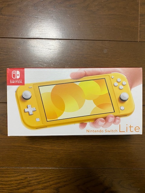 【最安値，定番人気】 Nintendo Switch Lite 本体 任天堂 ニンテンドー スイッチ ライト イエロー(ニンテンドースイッチ本体)｜売買されたオークション情報、yahooの商品情報をアーカイブ公開 - オークファン ニンテンドースイッチ本体