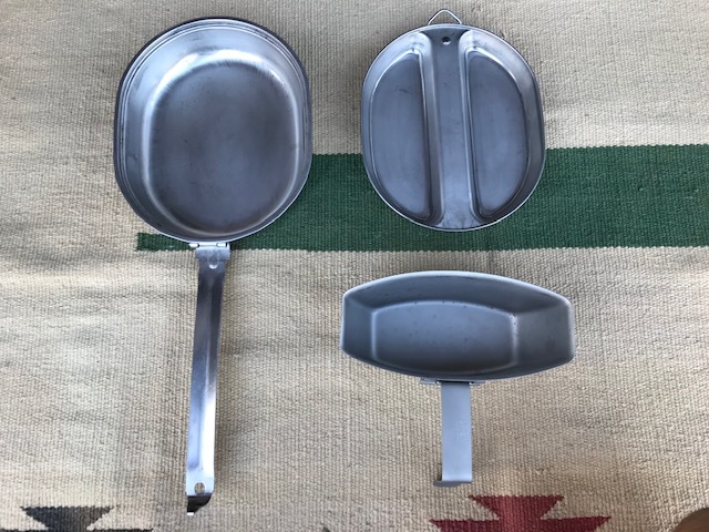 米軍メスキット&フォーク ハテナ堂|ミリタリー用品やアウトドア用品 フランス軍 フルセット クッカー<BR>マグ付き WEAR-EVER×BSA<BR>メスキット 1915年 飯盒 米軍 US 実物 - メスキット USED ハテナ堂|ミリタリー用品 ミリタリー