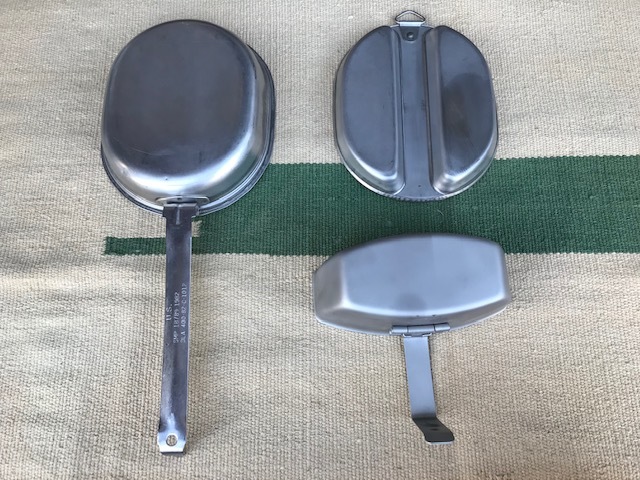 米軍メスキット&フォーク ハテナ堂|ミリタリー用品やアウトドア用品 フランス軍 フルセット クッカー<BR>マグ付き WEAR-EVER×BSA<BR>メスキット 1915年 飯盒 米軍 US 実物 - メスキット USED ハテナ堂|ミリタリー用品 ミリタリー