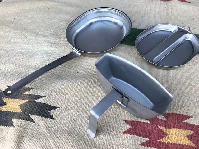 米軍メスキット&フォーク ハテナ堂|ミリタリー用品やアウトドア用品 フランス軍 フルセット クッカー<BR>マグ付き WEAR-EVER×BSA<BR>メスキット 1915年 飯盒 米軍 US 実物 - メスキット USED ハテナ堂|ミリタリー用品 ミリタリー