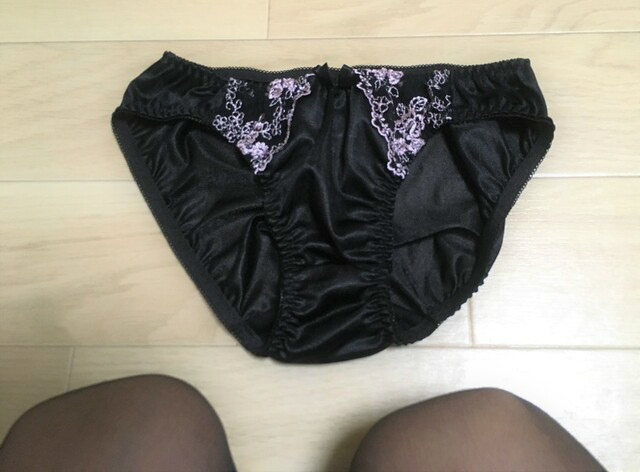 【大人気，本物保証】 タンス整理品 サテン生地 黒&ピンク ショーツ パンティ ジャンク レディース 下着 エコ JD(スタンダード)｜売買されたオークション情報、yahooの商品情報をアーカイブ公開 - オークファン Mサイズ