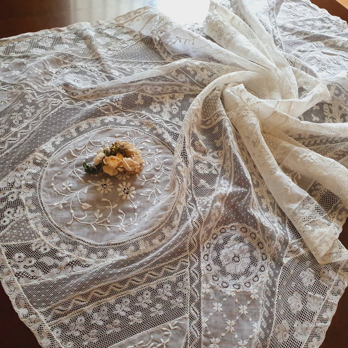 ☆フランス アンティーク☆ ノルマンディーレース☆手刺繍☆テーブル