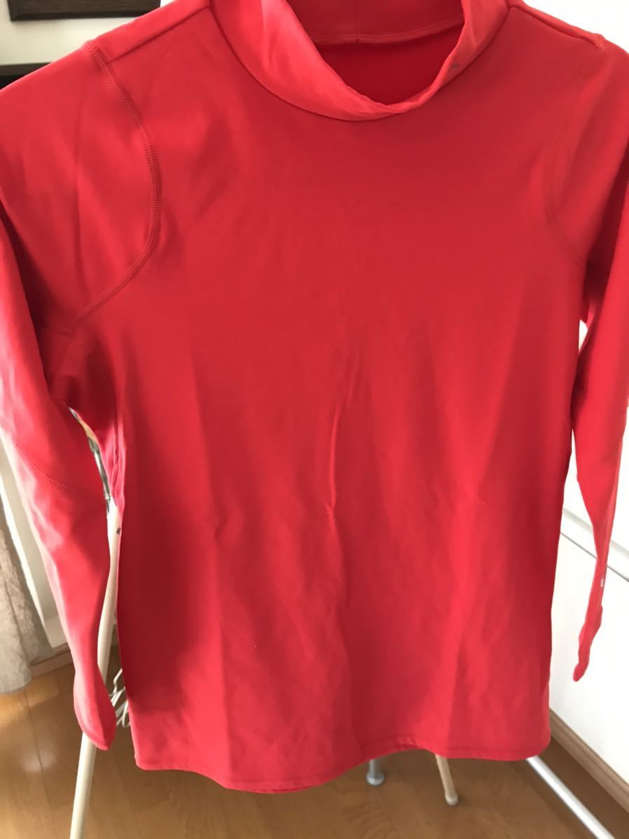 プーマコンプレションシャツ2枚赤白_5