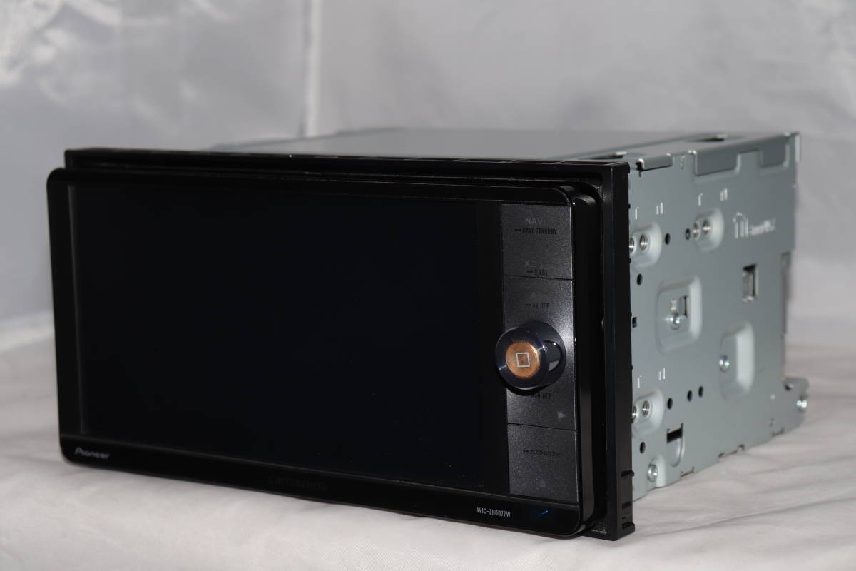 カロッツェリア 7V型、HDDナビ、フルセグ (AVIC-ZH0077、サイバーナビ