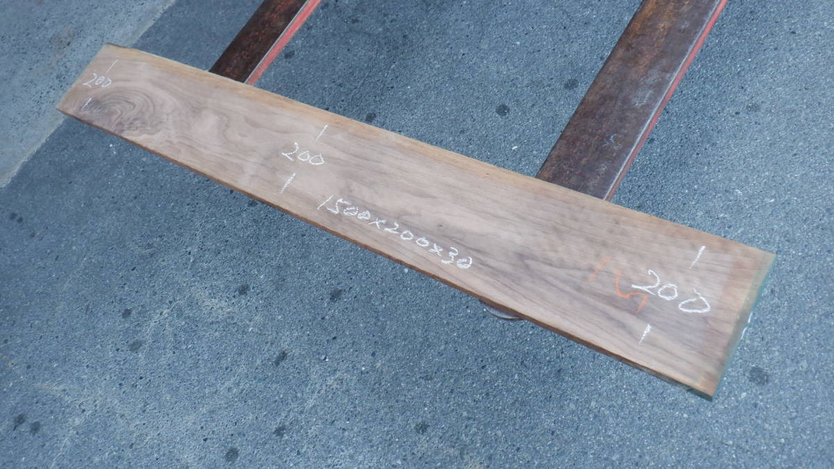 【お得，定番】 木っ端クラブ ブラックウォールナット ウオルナット ＃1C 1500&times;200&times;30㎜ 人乾材 DIY 26番(ウオルナット)｜売買されたオークション情報、yahooの商品情報をアーカイブ公開 - オークファン 板、シート