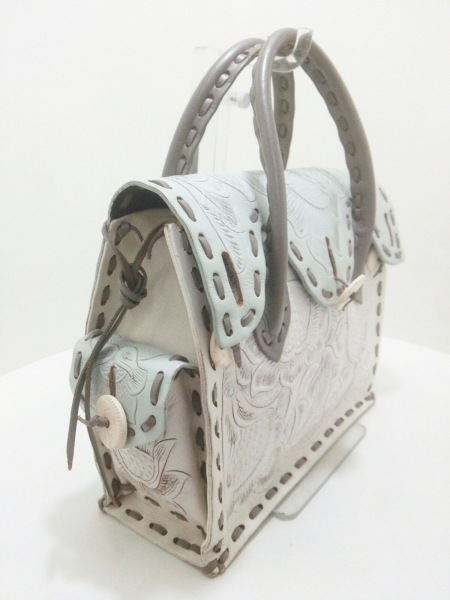 カービングトライブス Carving Tribes ハンドバッグ レザー 白×ライト
