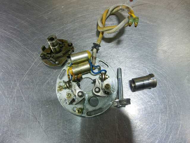 CB400Four ポイントAssy、コンタクトブレーカー&コンデンサー☆CB400F、ヨンフォア、408cc