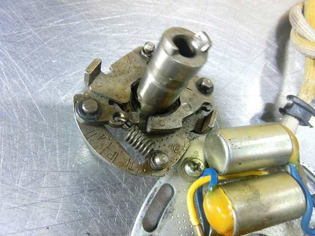 CB400Four ポイントAssy、コンタクトブレーカー&コンデンサー☆CB400F
