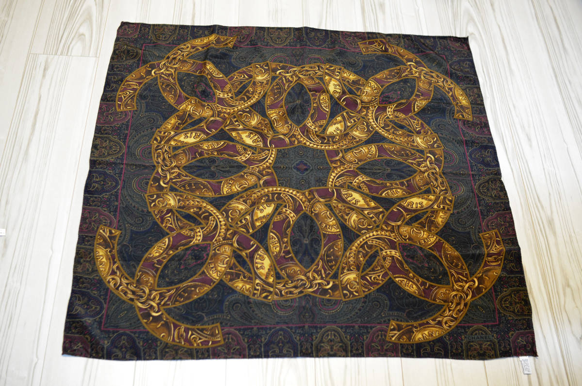 ○CHANEL○大判スカーフ シルク100％ 80㎝×82㎝ 美品 CHANEL（バンダナ