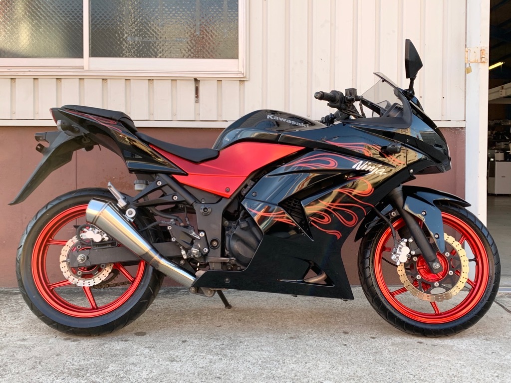 【カスタム多数】ニンジャ250/ブラック全塗装/SP忠男マフラー/通勤・通学に便利な250CC/Ninja/カワサキ/レプリカ/兵庫から【送料格安】