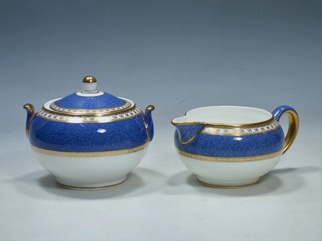 人気，お得 1811102 英国 WEDGWOOD ウェッジウッド ULANDER POWDER BLUE ユーランダーパウダー ブルー クリーマー シュガーボックス 2点(ウェッジウッド)｜売買されたオークション情報、yahooの商品情報をアーカイ ウェッジウッド