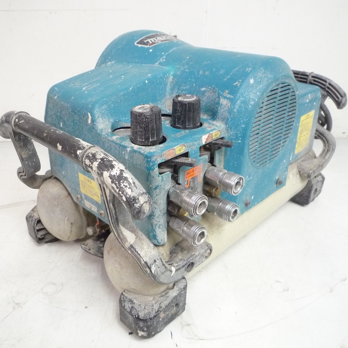 高圧コンプレッサー 中古 ジャンク マキタ AC4000 8Lタンク 高圧釘打 