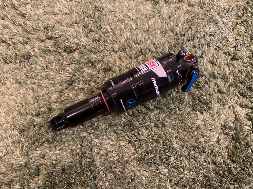 安い，豊富な ROCKSHOX monarch RT3 200&times;57 リアショック(リアサスペンション)｜売買されたオークション情報、yahooの商品情報をアーカイブ公開 - オークファン リアサスペンション