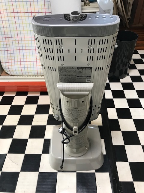 中古品】 ダイキン セラムヒート 遠赤外線暖房機 ERFT11USE5 2017年製 