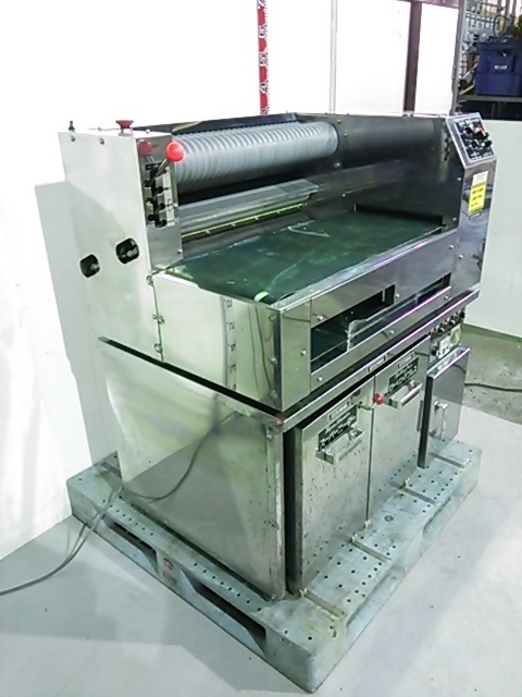 さぬき麺機 万能手打めん機 麺打ち機 製麺機 さぬき M-305型B ※上部のみ動作良好/下部は故障～ジャンク品 ■店舗引取り限定■ さぬき麺機 万能手打めん機 さぬき 業務用万能手打ち麺機（５０Ｈｚ専用） ○さぬき麺機 さぬき麺機株式会社
