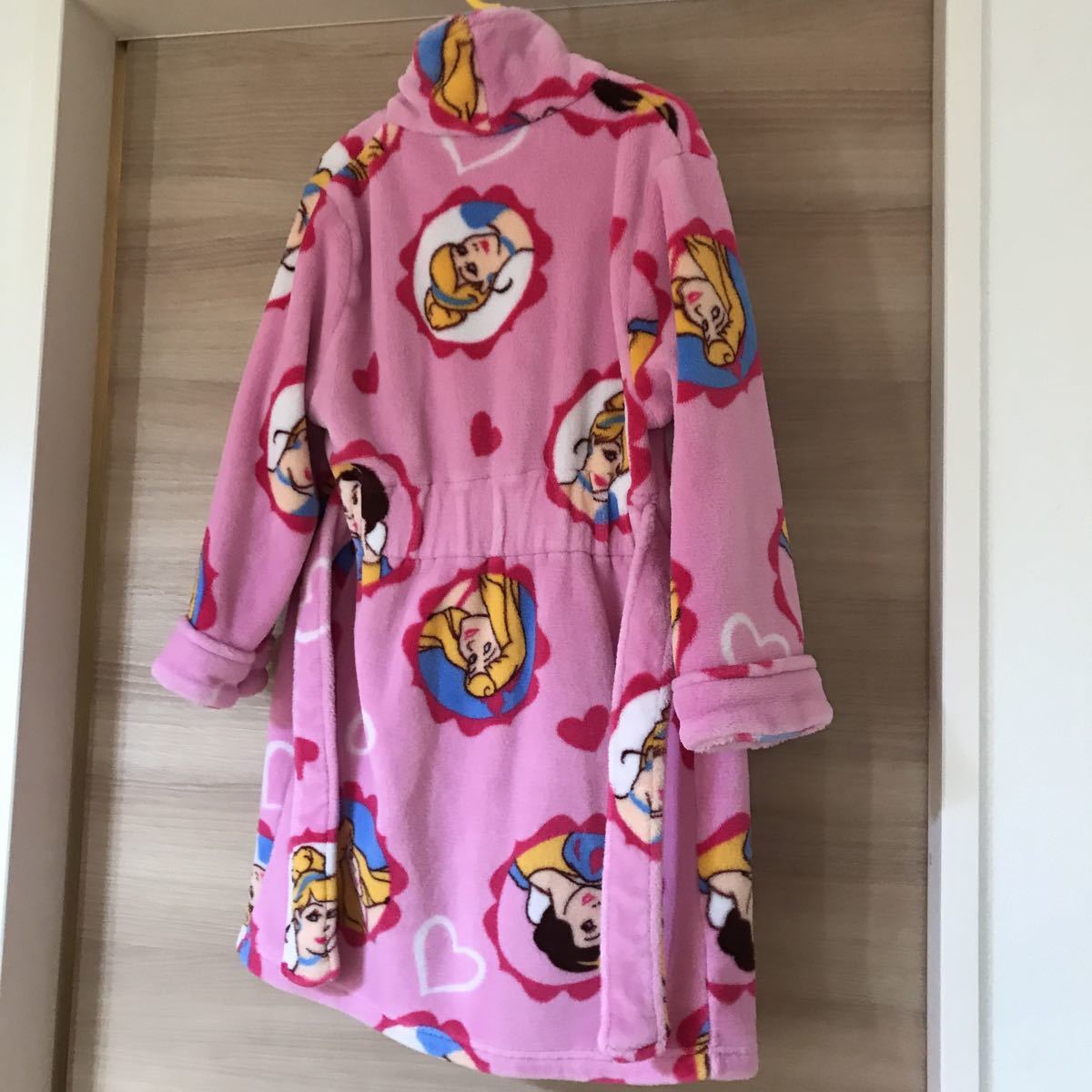 ディズニープリンセス 女の子 ガウン 防寒 110 1サイズ ルームウェア パジャマ 1 115 124cm 売買されたオークション情報 Yahooの商品情報をアーカイブ公開 オークファン Aucfan Com