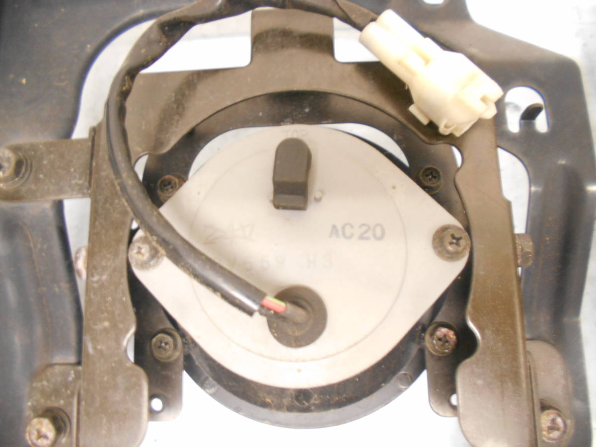 ダイハツ タウンボックス U62W 2004年 フロントバンパー　フォグライト　左右セット_10