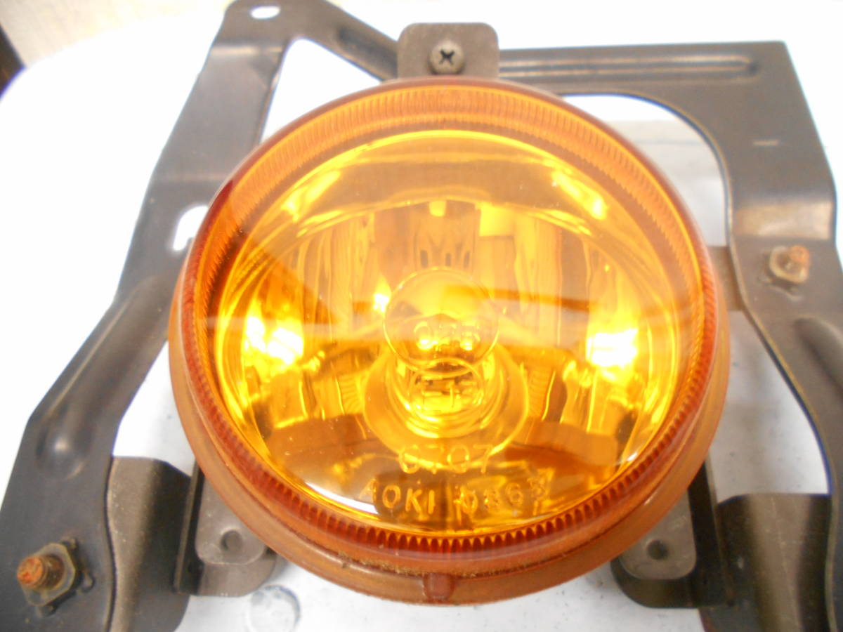 ダイハツ タウンボックス U62W 2004年 フロントバンパー　フォグライト　左右セット_4