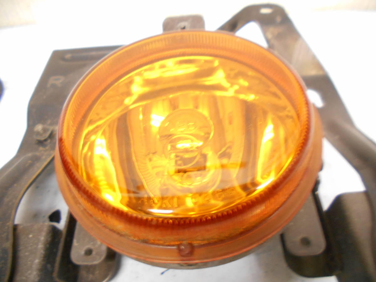 ダイハツ タウンボックス U62W 2004年 フロントバンパー　フォグライト　左右セット_5