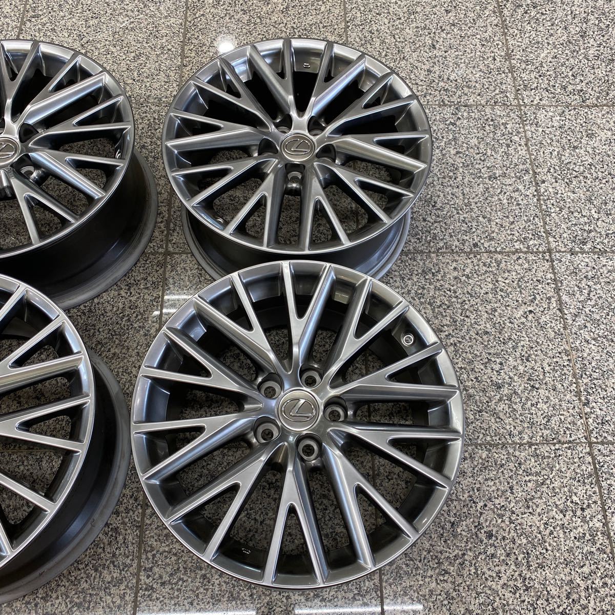 レクサスIS バージョンL 純正ホイール 二本 LEXUS⁄レクサス IS 純正